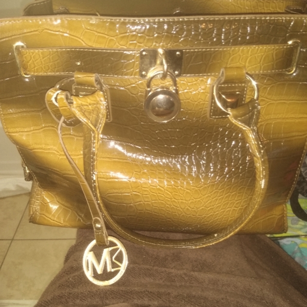 Michael Michelle large purse